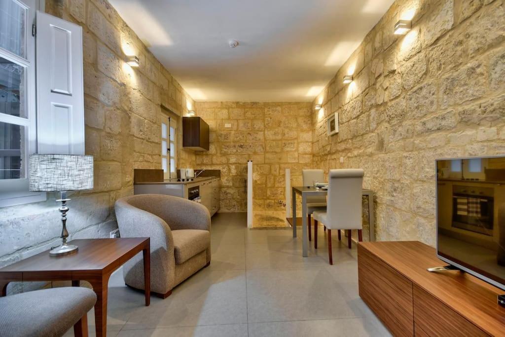 Orangery 101 - Duplex Studio Valletta Exterior photo