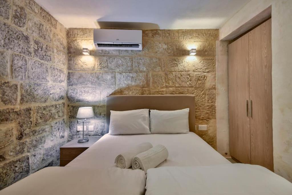 Orangery 101 - Duplex Studio Valletta Exterior photo